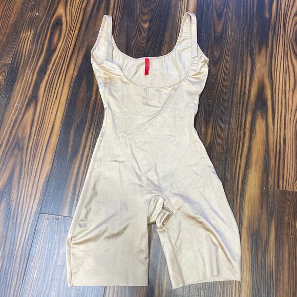 SPANX Thinstincts Open-Bust Mid-Thigh Bodysuit Soft Nude Size S - Picture 2 of 9